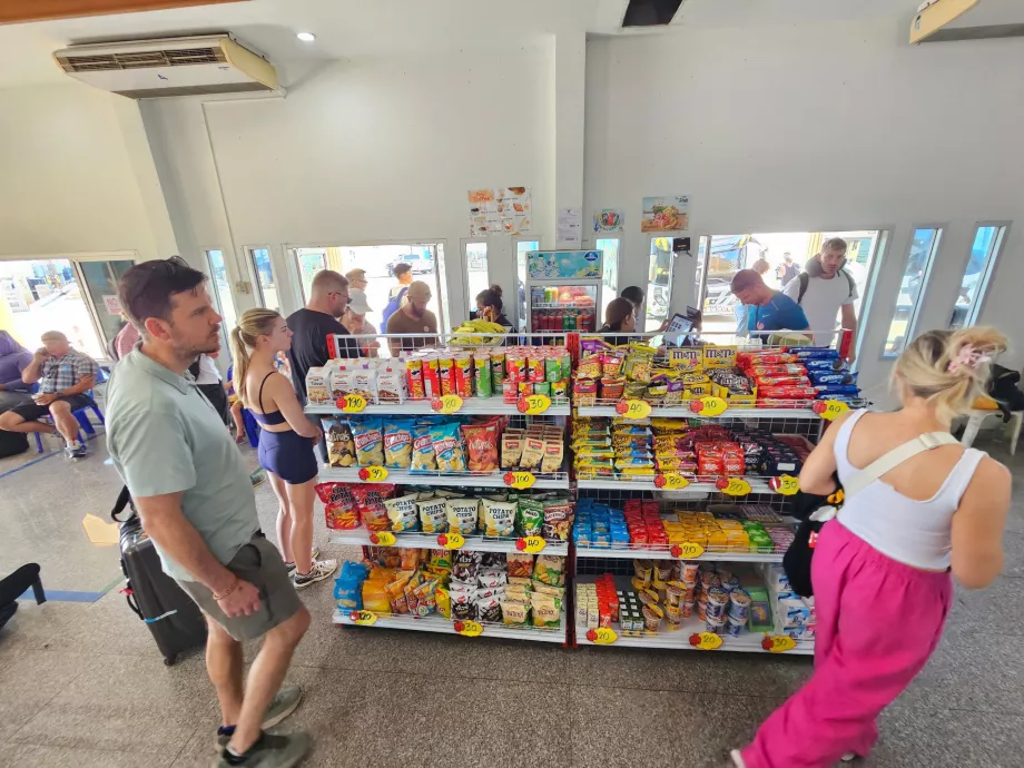 Obchod v prístave Donsak