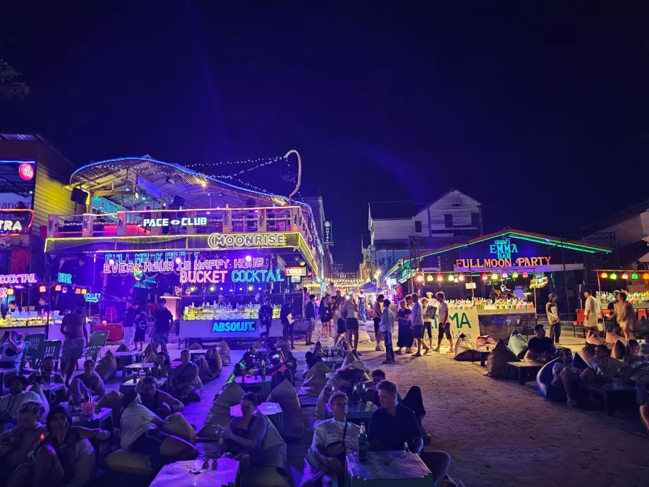 Párty pri splne mesiaca