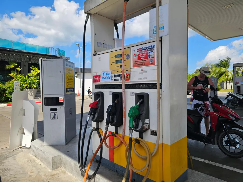 Moderné benzínové čerpadlo