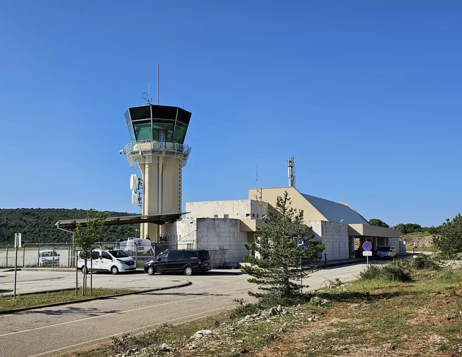 Letisko Brač - hlavný terminál