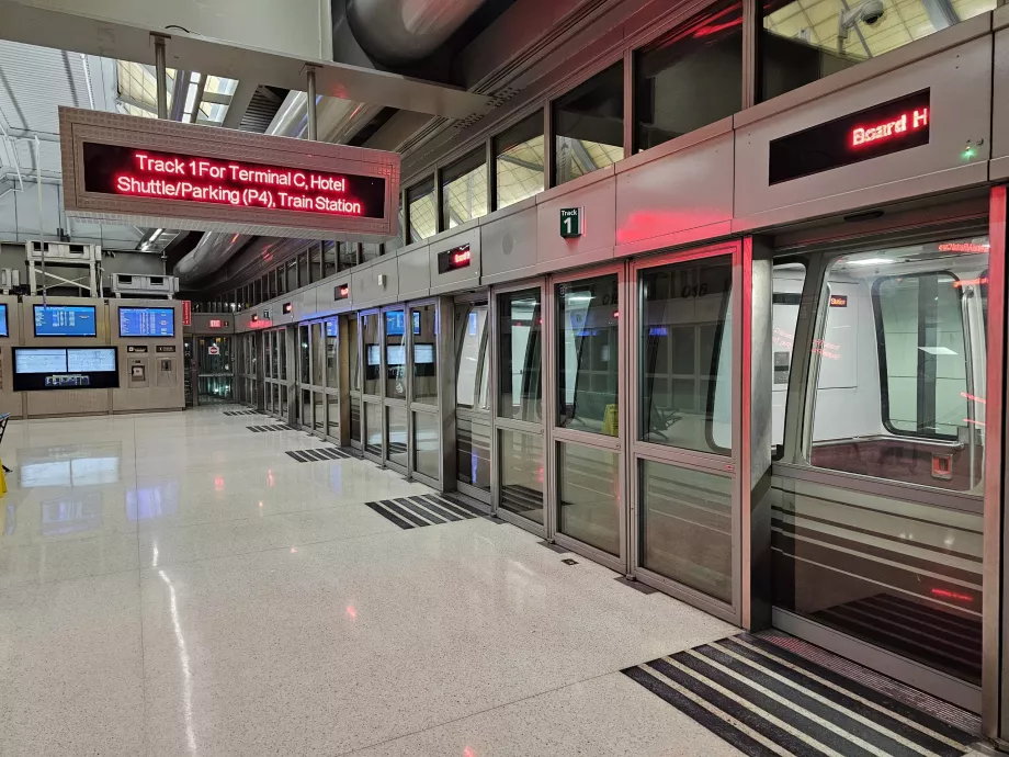 Stanice Airtrain