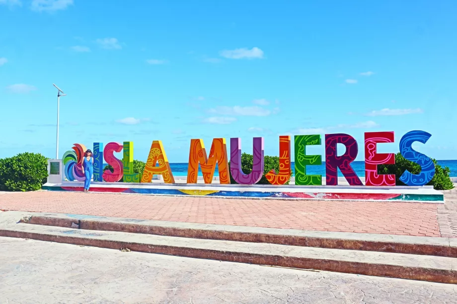 Nápis „Isla Mujeres“