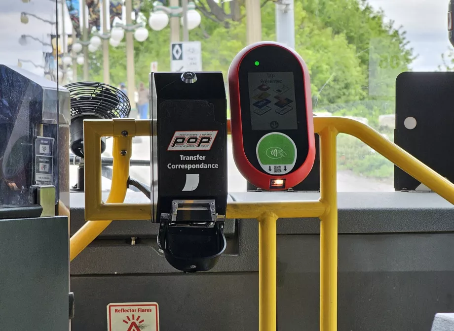 Validátor lístkov v autobuse