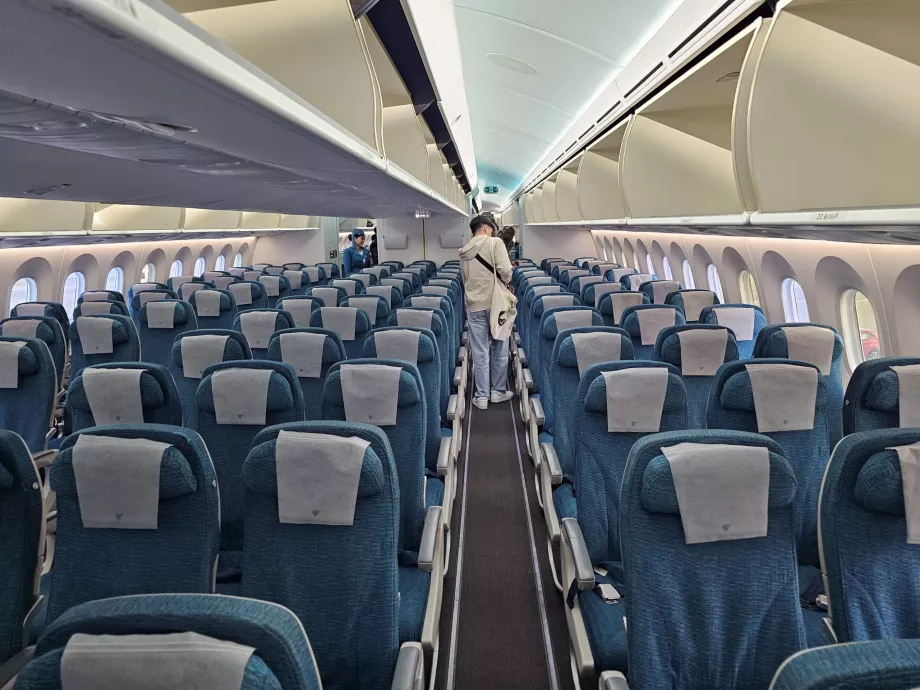 Ekonomická kabína, Boeing 787-9