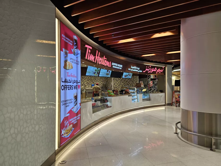 Tim Hortons, mezanín, verejná časť
