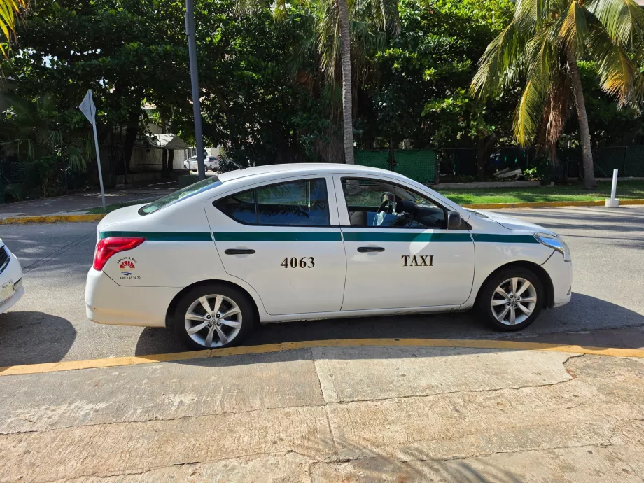 Oficiálne taxi v Cancúne
