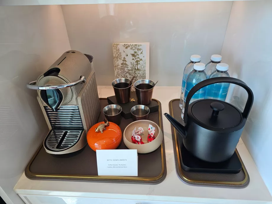 Kávovar a rýchlovarná kanvica