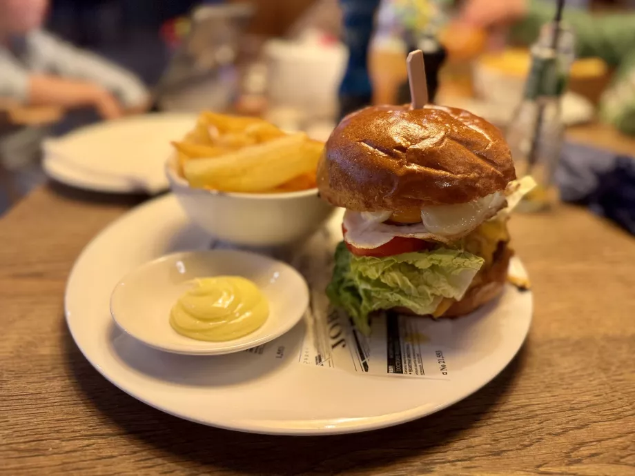 Burger Swissotel Damian Jasná