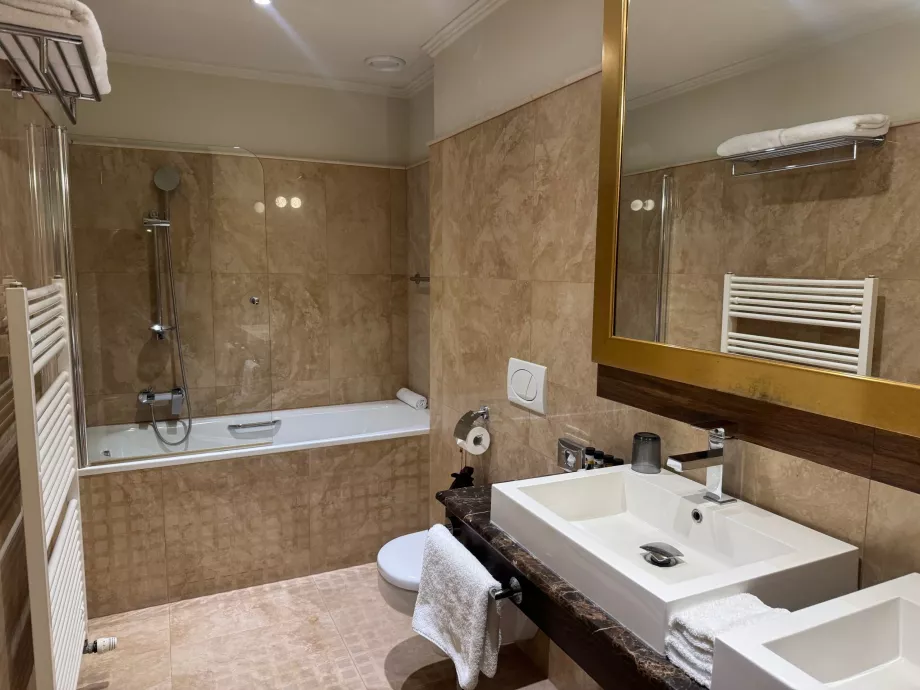 Kúpeľňa v apartmáne Junior Suite