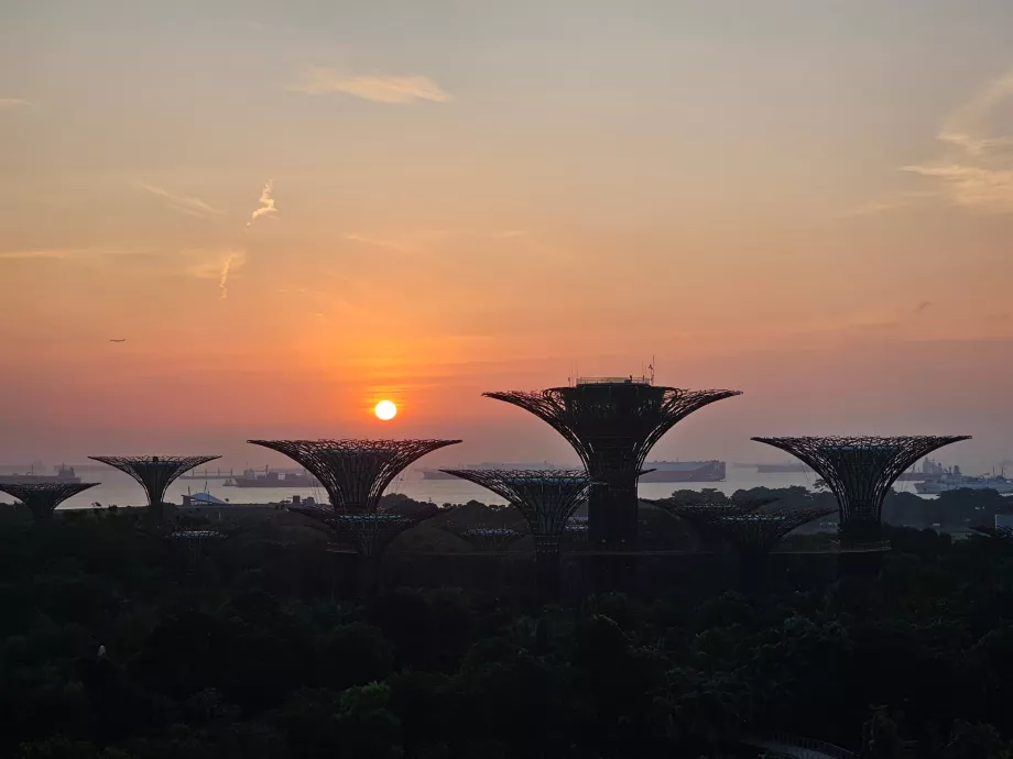 Východ slnka - pohľad z izby