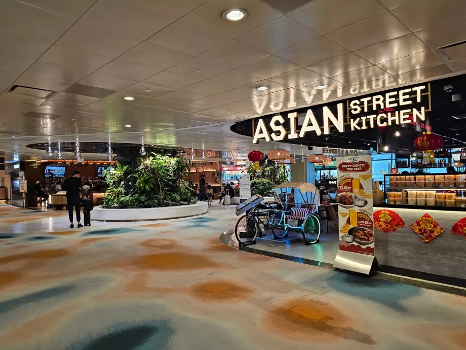 Reštaurácia, terminál 2, tranzitná zóna