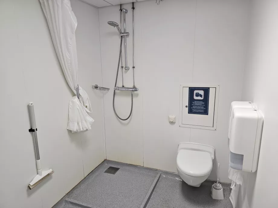 Spoločná kúpeľňa pre kupé