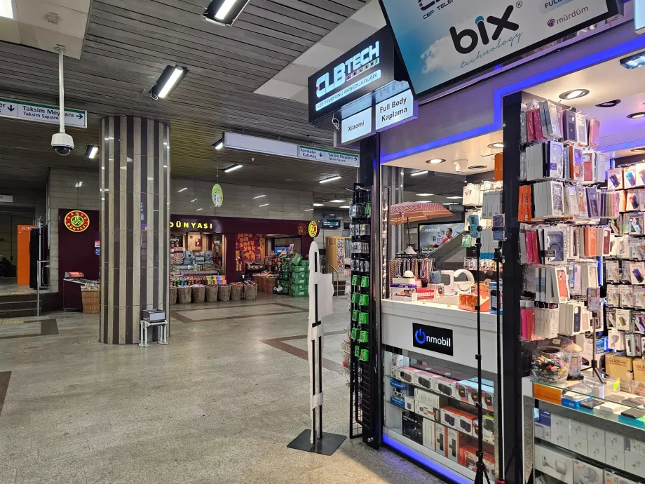 Obchody na staniciach metra