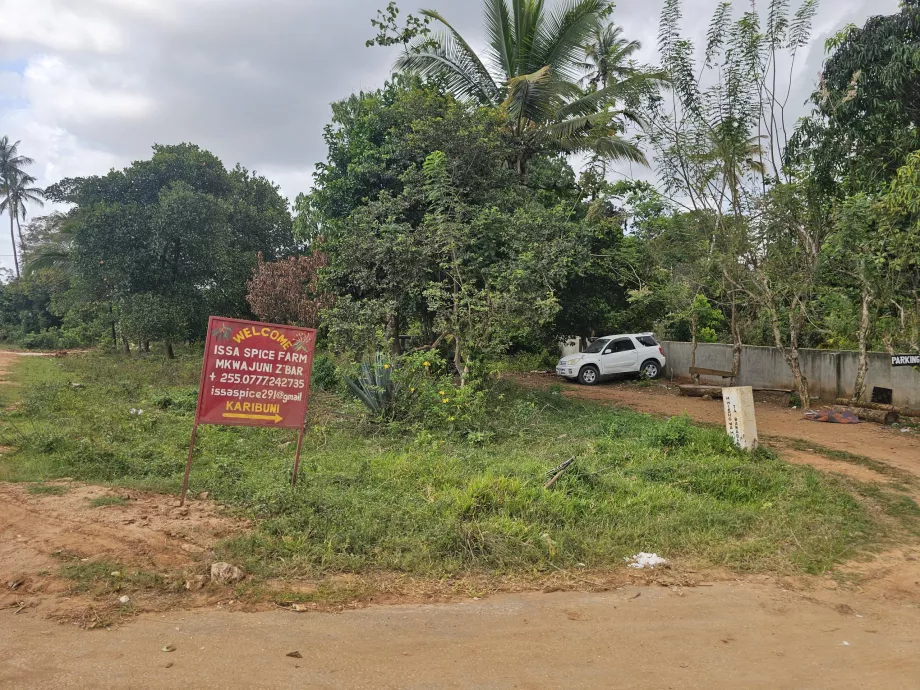 Farma Issa Spice Farm