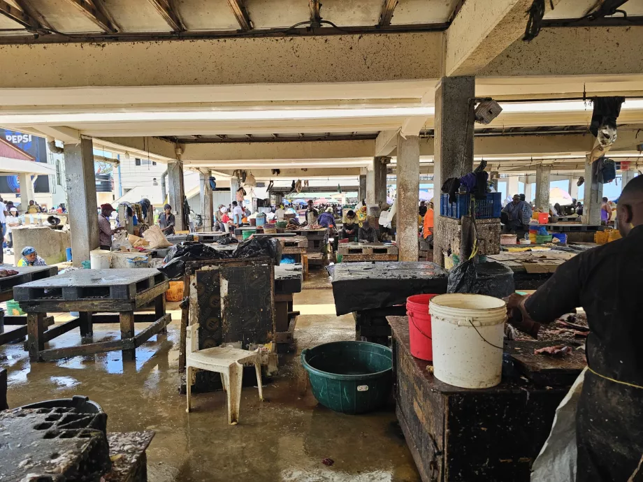 Trh s rybami Ferry Fish Market