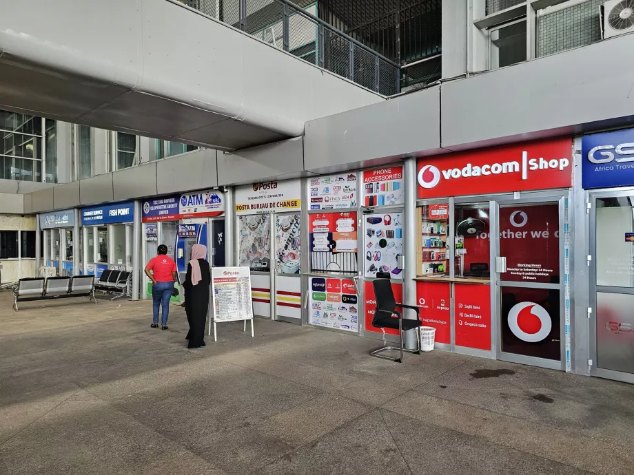 Zmenárne a predajne mobilných operátorov, terminál 2