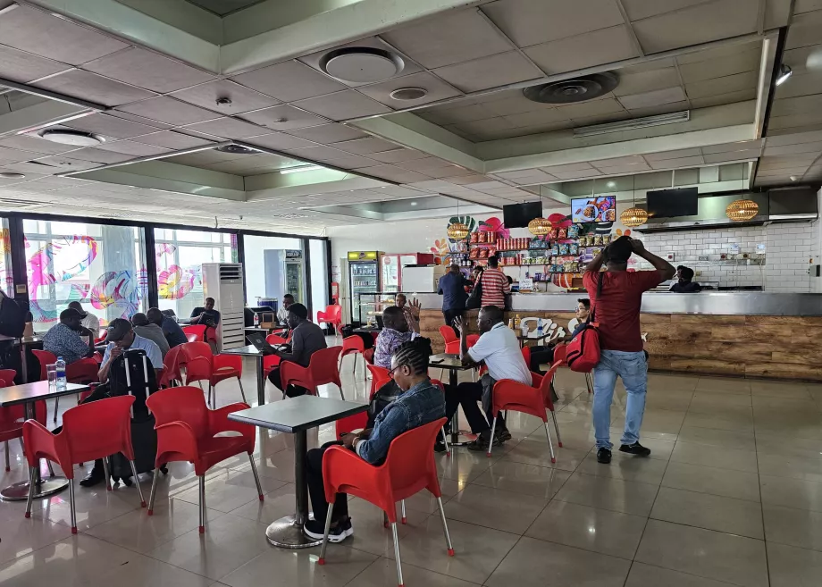 Bistro, tranzitná zóna, terminál 2