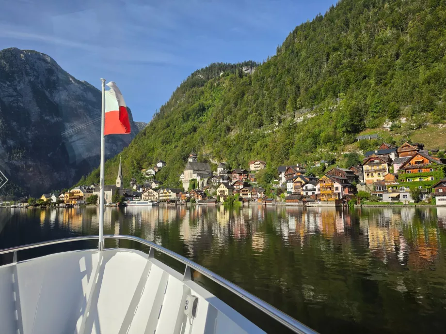 Pohľad na Hallstatt z trajektu