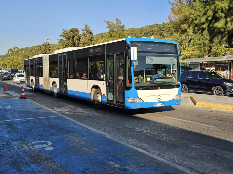 Autobus verejnej dopravy