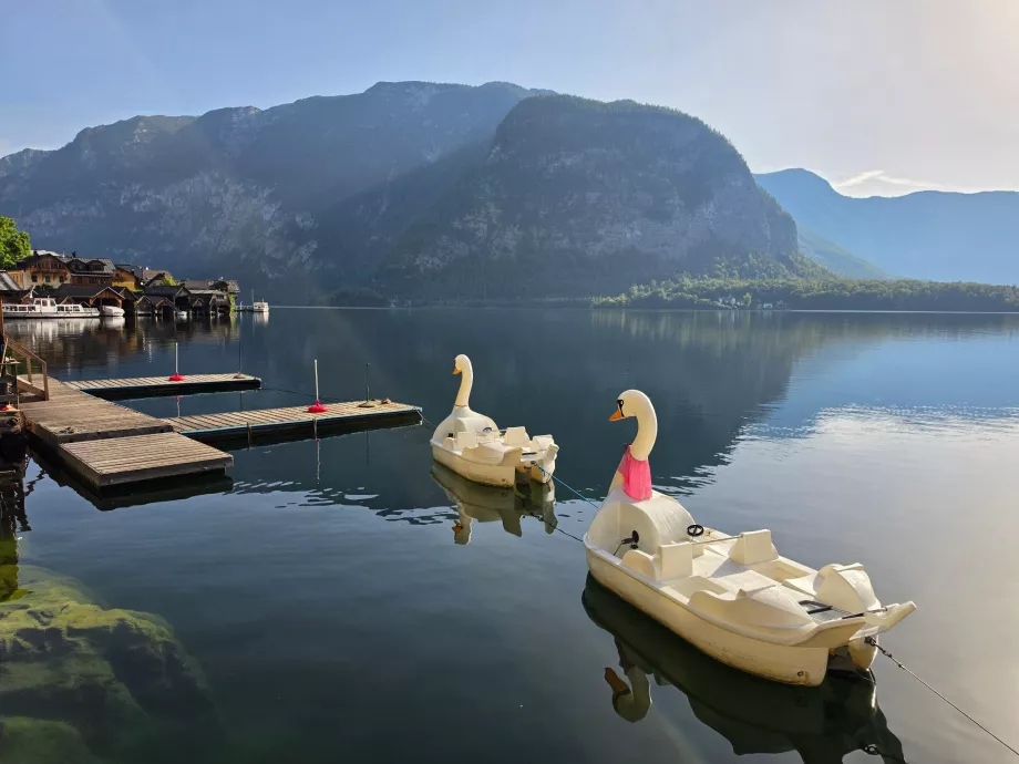 Vodné bicykle na jazere Hallstatt