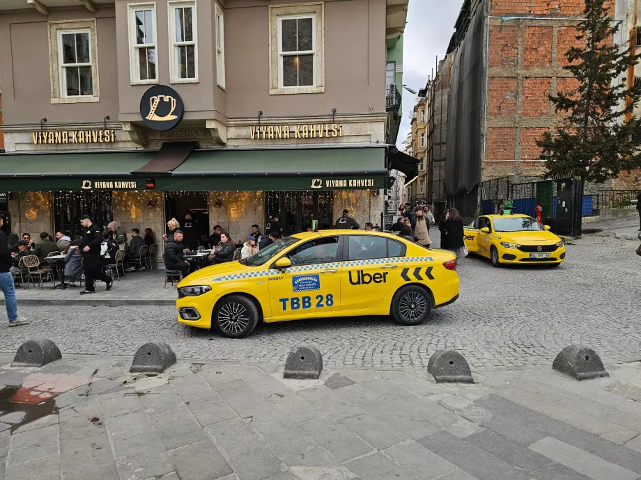 Taxi/Uber v centre Istanbulu