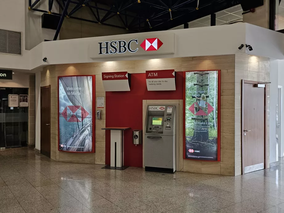 Bankomat HSBC, príletová hala