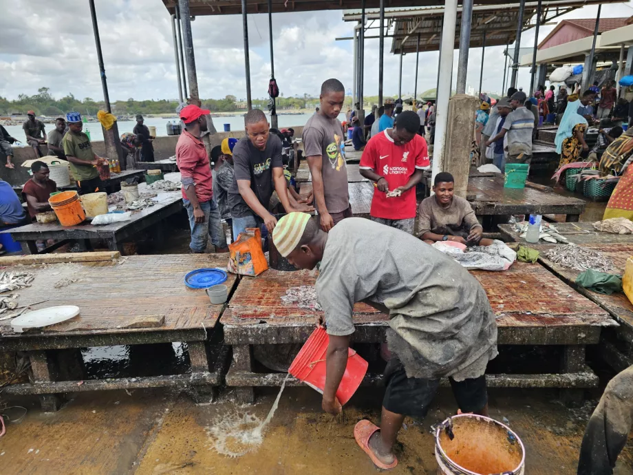 Trh s rybami Ferry Fish Market