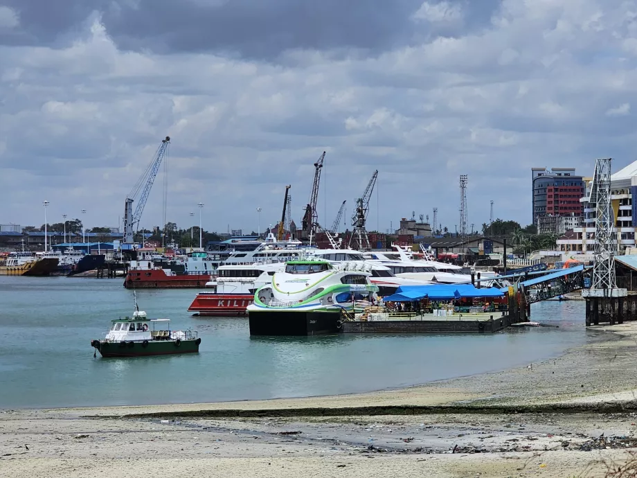 Prístav Dar es Salaam