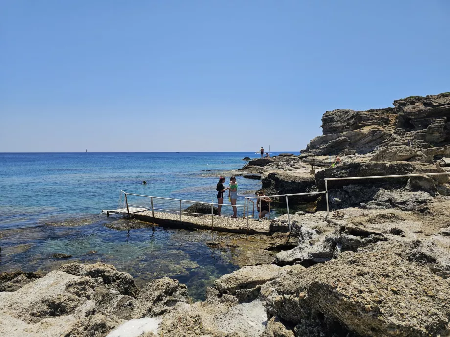Pláž pri prameňoch Kallithea