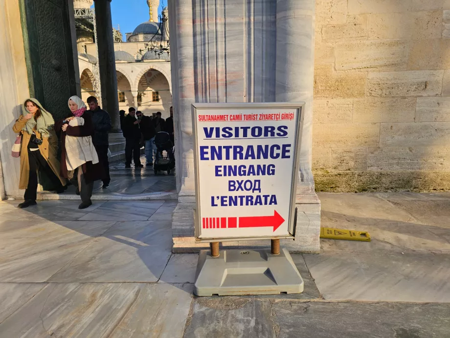 Modrá mešita, vstup pre turistov