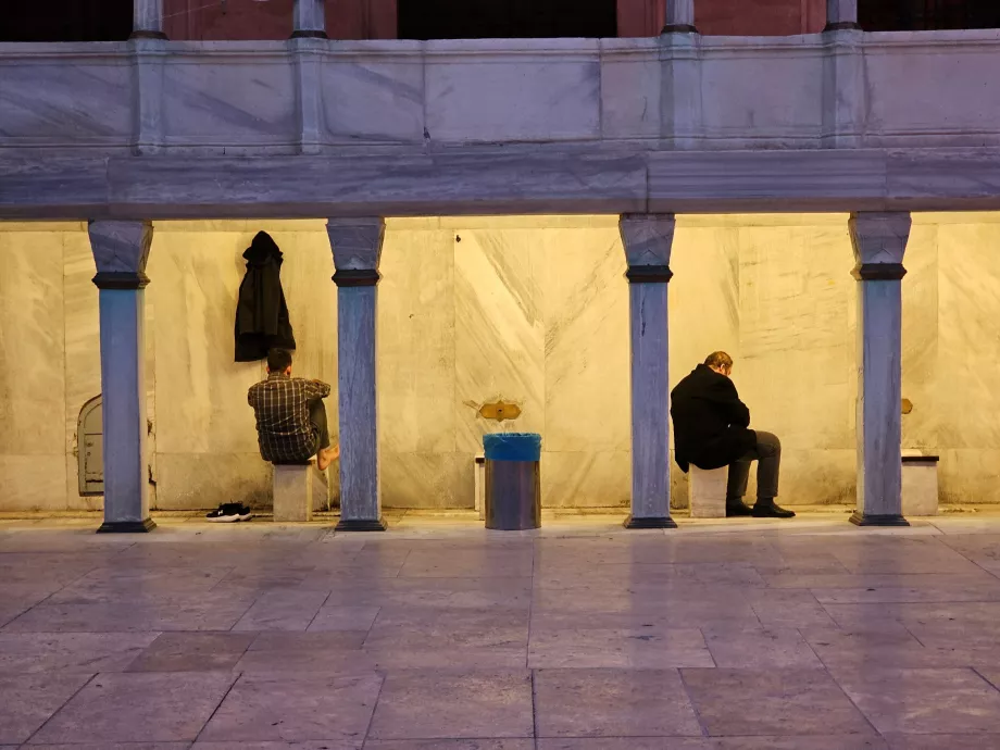 Modrá mešita, umyvárne