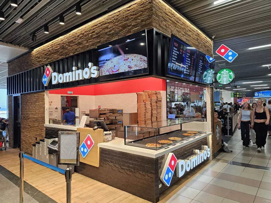 Domino's a Starbucks, tranzitná zóna
