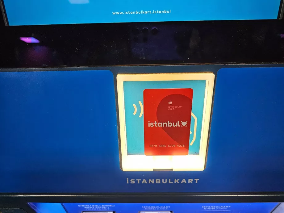 Dobíjací stroj IstanbulKart