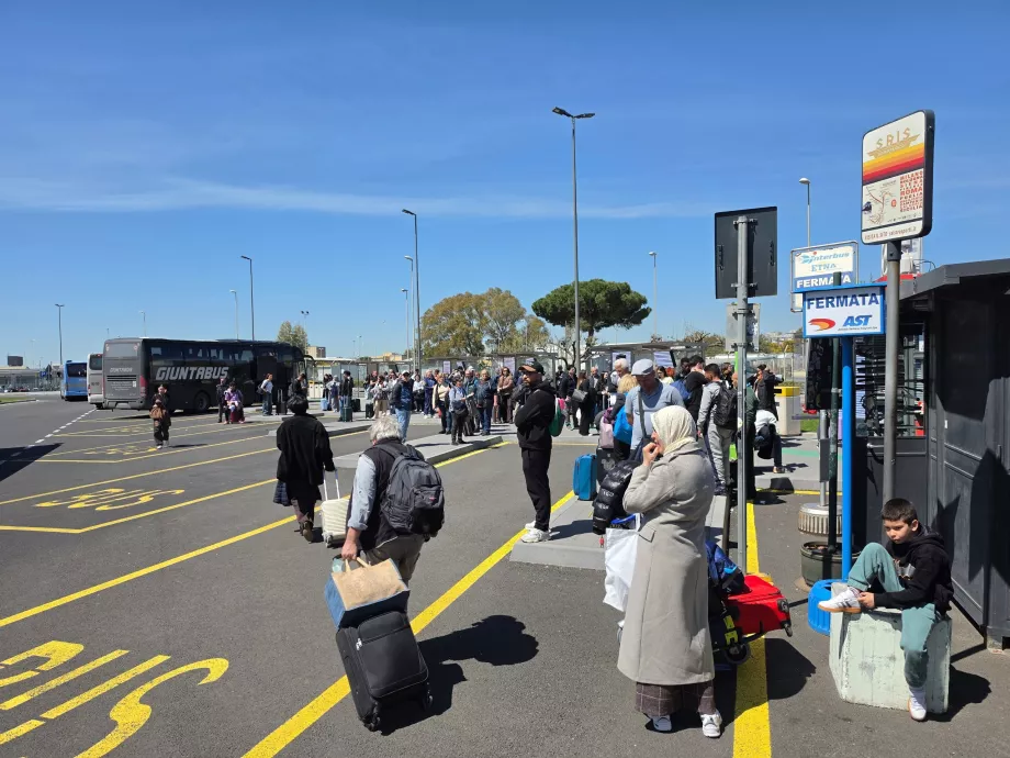 Stanice diaľkovej autobusovej dopravy