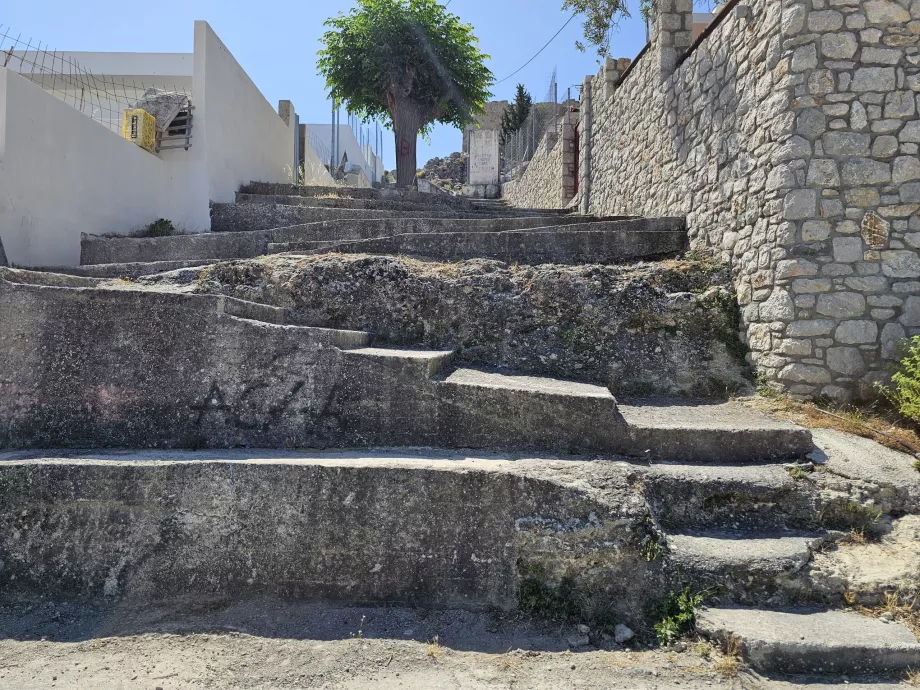 Schody na hrad Archangelos