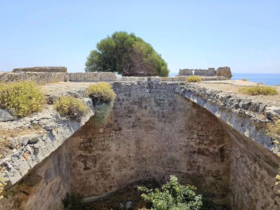Hrad Feraklos