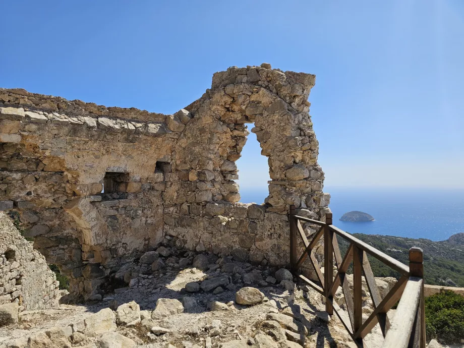 Hrad Monolithos
