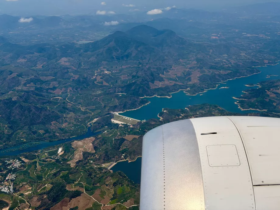 Pred pristátím na ostrove Hainan