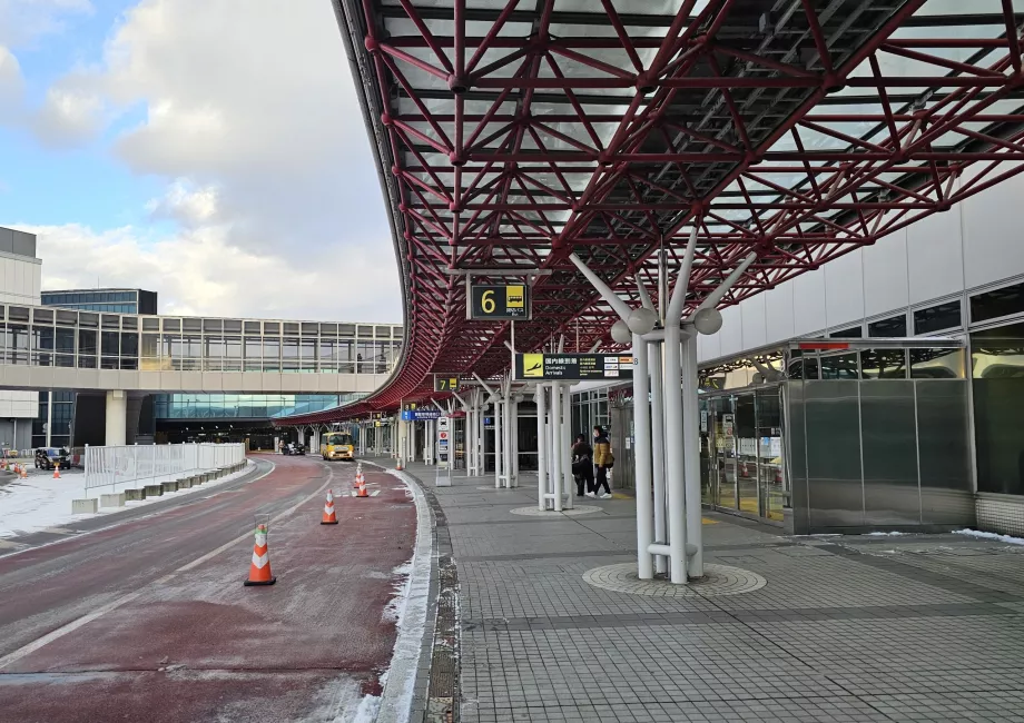 Terminál vnútroštátneho letiska Sapporo