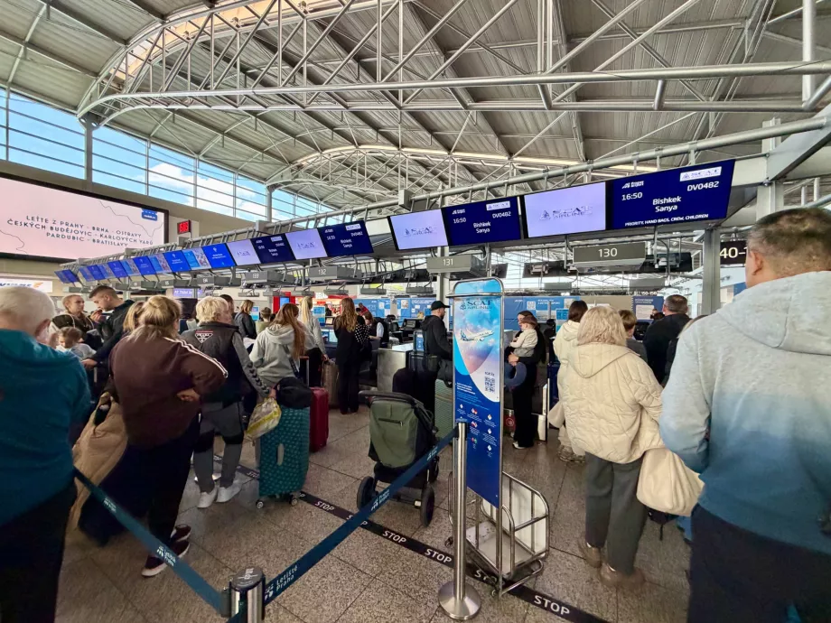 Odbavenie na let PRG-SYX pomocou SCAT