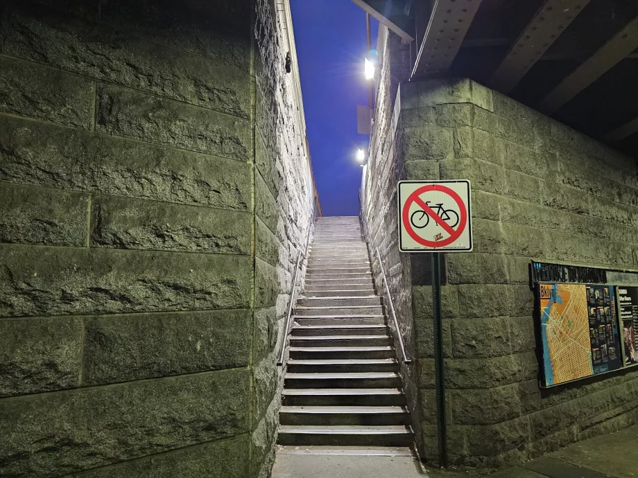 Schody na Brooklynskom moste