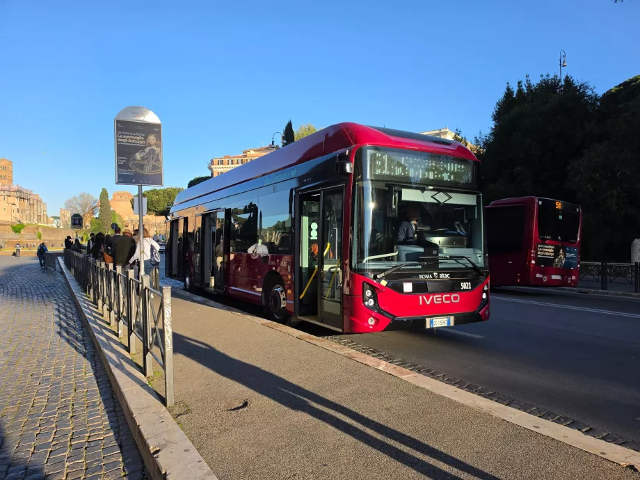 Mestské autobusy v Ríme