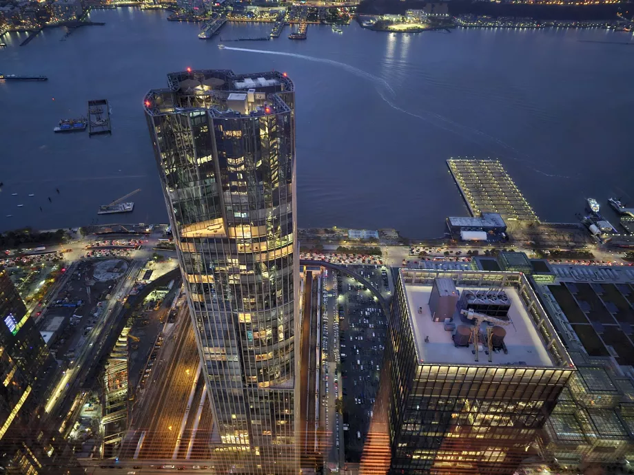 Pohľad z vnútornej vyhliadky "The Edge"