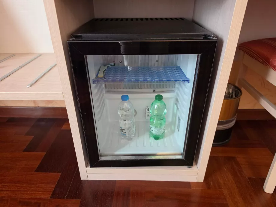 Chladnička a voda zadarmo
