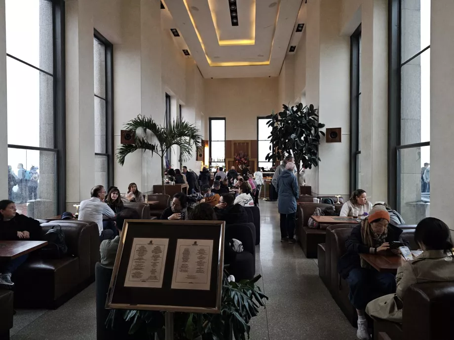 Bar na streche Rockefellerovho centra