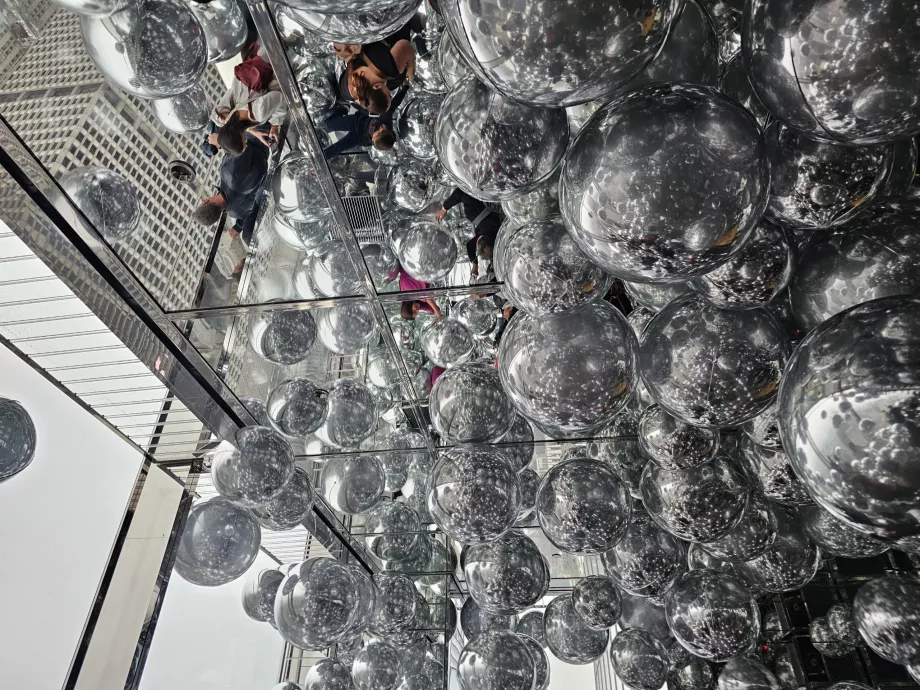 Summit One Vanderbilt, balónová sála