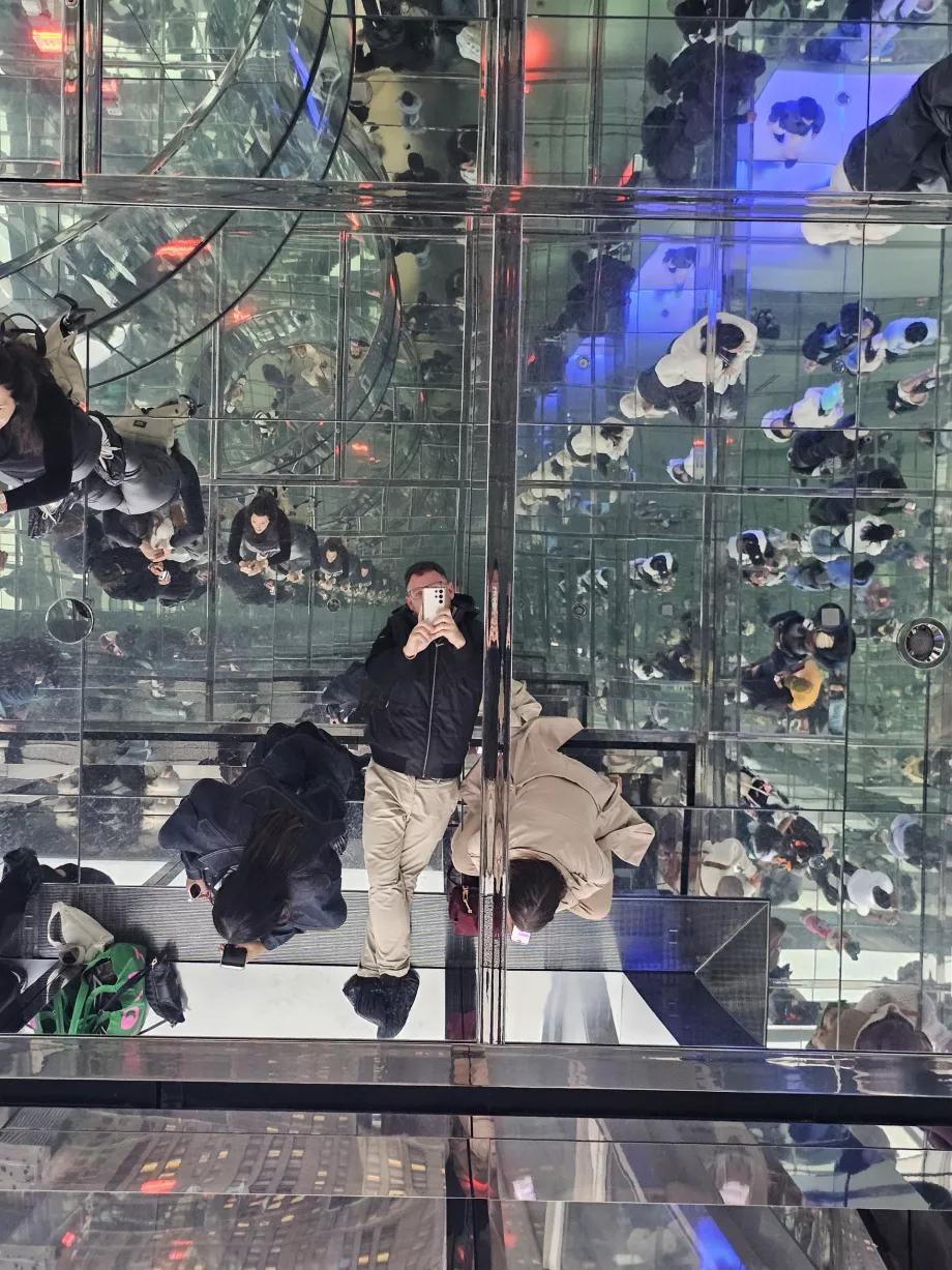 Summit One Vanderbilt, Zrkadlová sieň