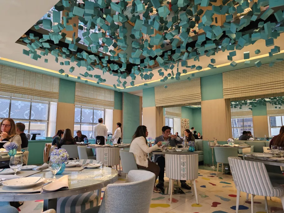 Blue Box, celkové prostredie