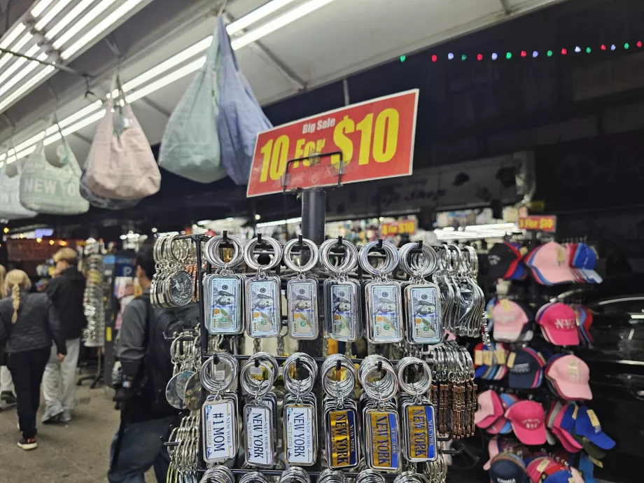 Čínska štvrť, obchody so suvenírmi