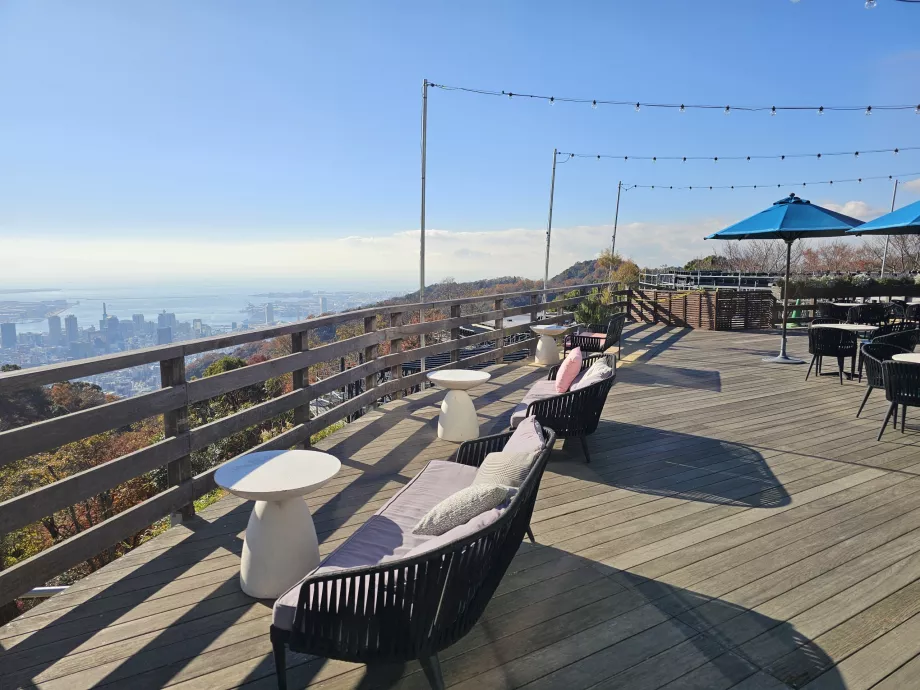 Skleník v bylinkových záhradách Nunobiki